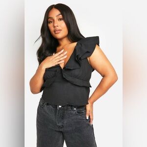 boohoo • NWT $60 Plus Ruffle Tie Back Top PTP 24”-27”